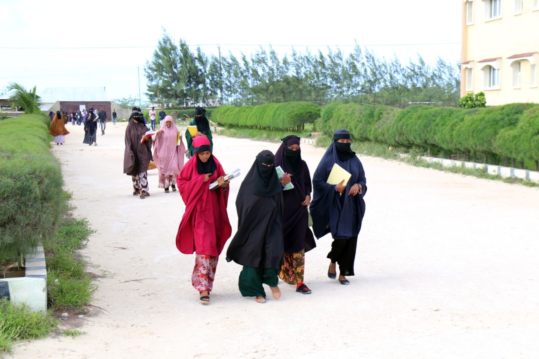 MogUniver's tweet photo. Morning from Mogadishu University  جامعة مقديشو  main Campus. https://t.co/bc0KmuZhEq