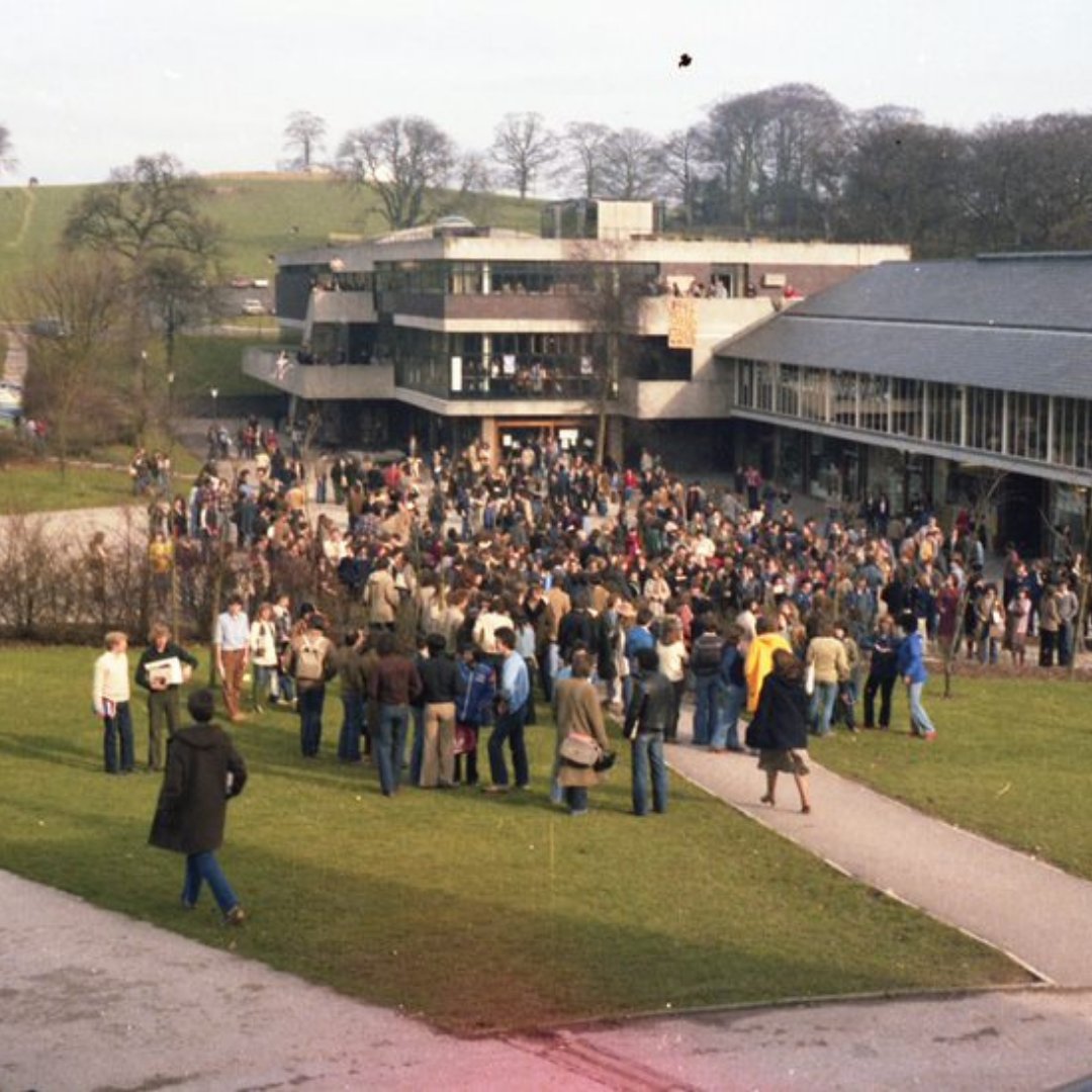KeeleSU's tweet photo. Did you know that Keele University has been an independent country state? The first independence was on the 18th February 1980 and lasted a week or so and then occurred multiple times after that in 1984, 1985,1991 and 1996. it was made official in the 90’s @KeeleUniversity 
#Tbt https://t.co/31HUpUno0V