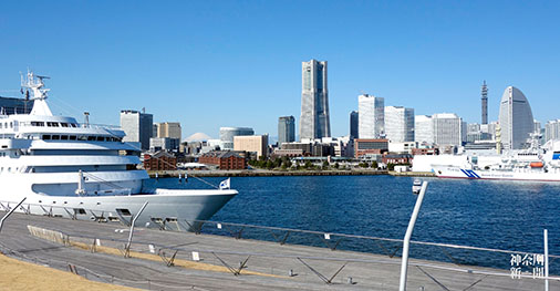 kanagawa_np's tweet image. ▽星野源さんと新垣結衣さんが結婚へ
kanaloco.jp/news/social/ar…

＼ ご結婚おめでとうございます！／
ドラマ出演がご縁ということで、そのロケ地となった横浜の風景をお届けします。
あの場面を思い出す方も多いのではないでしょうか。

#逃げ恥婚 #おめでとう #ロケ地 #横浜市役所 #北仲橋 #大さん橋