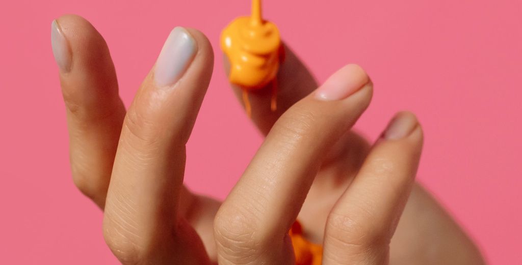 LakshmiByB's tweet photo. 💅 #Unas tendencias esta primavera verano: Colores pastel; tonos intensos como azul océano y colores neón; el lila se mantiene y el nail art de efectos y estampados minimalistas, con combinaciones de tonos pastel o transparentes con pequeños detalles #lakshmibyb #beauty #manicura https://t.co/jl7u8QVnqg