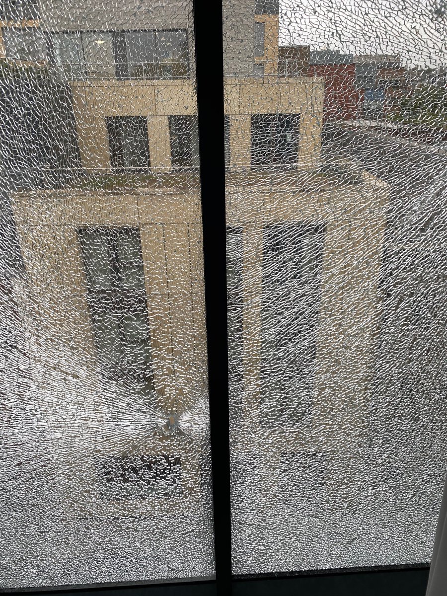 Boredofcladding's tweet image. This morning at 6.20am some drunk kids smashed my flat window in #bristol by throwing stones at it from the rooftop of the opposite building. I managed to record them. Please share this tweet, and if anyone recognise them please DM me! I’m very upset! #redcliffe #bristolnews
