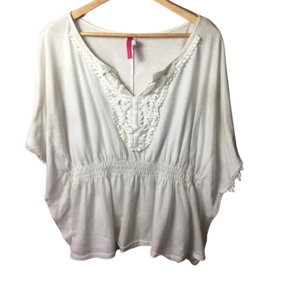 MartaCloset's tweet photo. So good I had to share! Check out all the items I'm loving on @Poshmarkapp #poshmark #fashion #style #shopmycloset #express #graceelements: https://t.co/nZ4q7ADPsn https://t.co/FnblDLUc6o