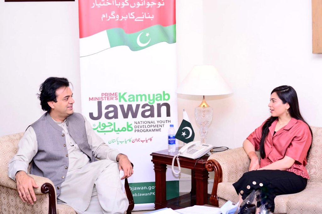 Ridasaifee's tweet image. Senior Anchorperson/journalist @RidaSaifee had a productive meeting and detailed discussion with @UdarOfficial Special Assistant to the Prime Minister on Youth Affairs regarding
#KamyabJawanProgram in his office during her recent visit of Islamabad.