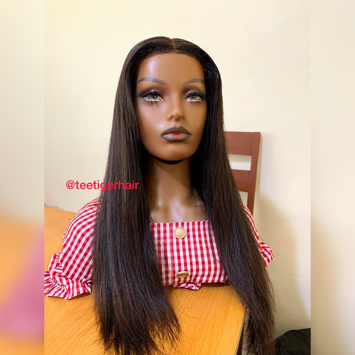 teetigerhair's tweet photo. Which is your favorite?
Are you a long hair lover for the sass look or you just want to flip your short hair over your  head and look classy
Both hairs are closure wigs and styled https://t.co/wpGgoUC4Bw