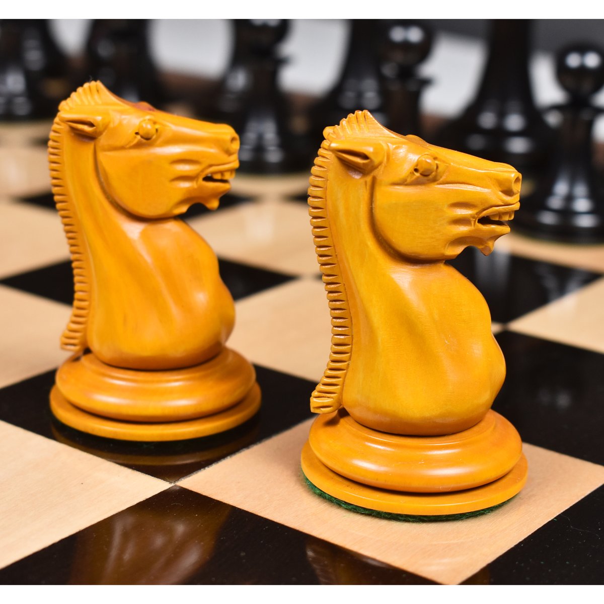 royalchessmall's tweet image. BACK IN STOCK! 1849-50 LEUCHARS COOK STAUNTON CHESS PIECES

Leuchars Set is named after William Leuchars, a retailer who sold the first Jacques sets in 1849 from his upmarket shop in Picadilly. 

Shop Now:- royalchessmall.com/products/1849-…

#royalchessmall #chess #handmadechess #chessmen