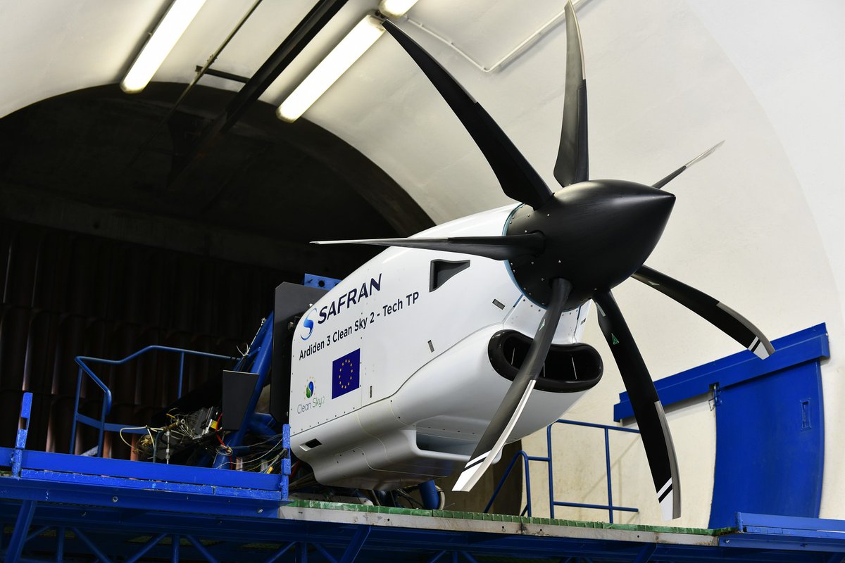 SAFRAN's tweet photo. [Focus🔎 #product] An #aircraft #engine that is derived from a #helicopter turbine❓ 
✅This is the principle explored by our #TechTP next-generation turboprop demonstrator❗ #SustainableAviation ✈️🍃 https://t.co/vSpWVb90dG