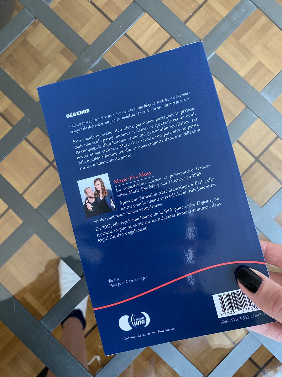 MarieEMu's tweet photo. Le texte du spectacle est sorti dans la Collection Luna proposée par @Theatre_la_Luna où nous aurions dû jouer durant le dernier @FestOFFAvignon en partenariat avec @HarmattanParis✍️
.
#autrice #texte #theatre #degenre #seuleenscene ou #duo ? https://t.co/6UeJzcnii0