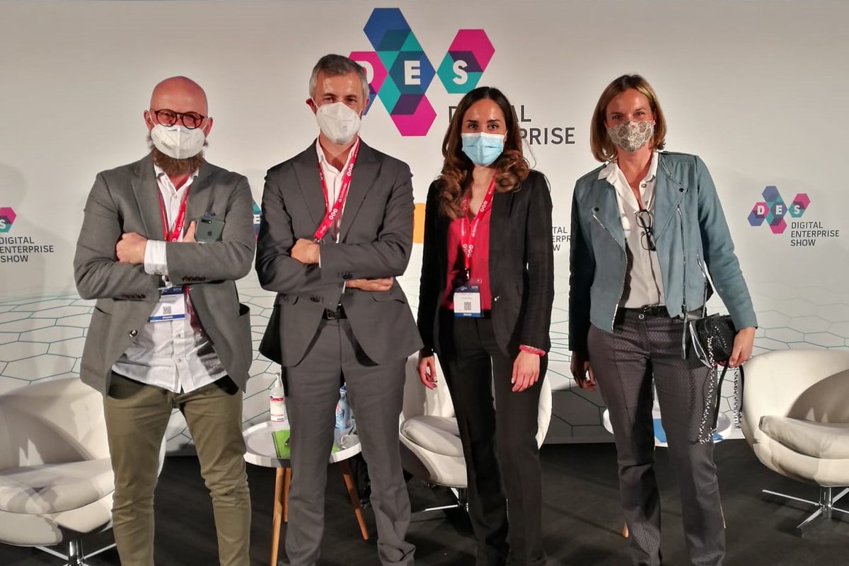 sjunestrand's tweet photo. Super interesting debate "Reaching SDG 11: Sustainable and Smart Cities" at #DES2021 Results:
- #UrbanAgenda tool for #SustainableCities Rebeca López 
- IoT and 5G generate Big Data for #SmartCities @cesar_yllera
- #Data drives changes in #UrbanDesign Paula Albaladejo https://t.co/YBIiwg0SzO