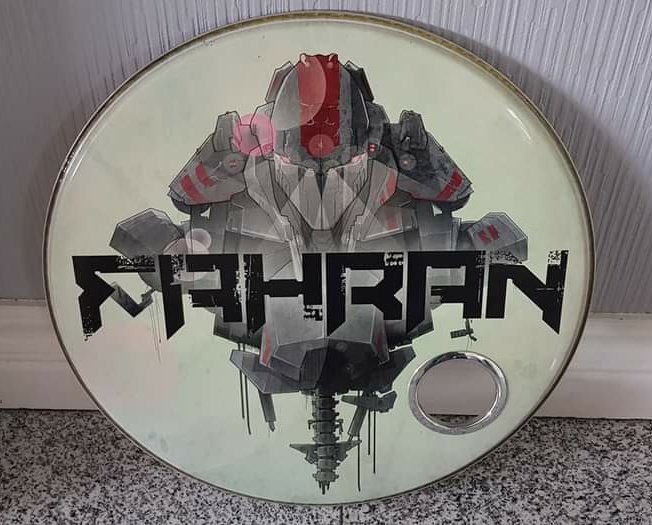 Fahranmusic's tweet image. Congratulations Chris Stone who won the highest bid on our original Fahran kick-drumskin on the auction a few months back. Great to see it has a happy home! 🤘🔥 #Fahran #Drums #Drumskin #Bandmerch