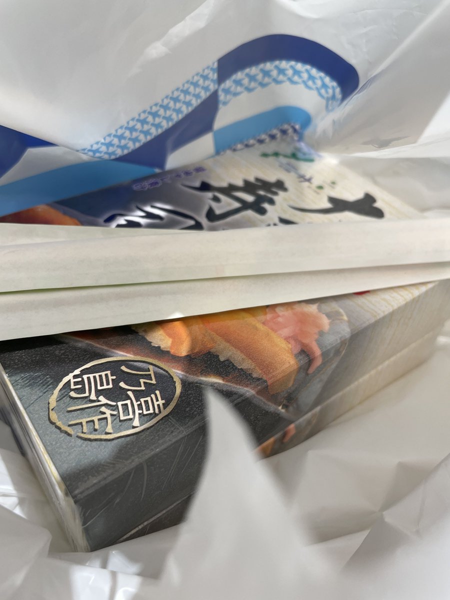 K_neetest's tweet photo. なんかお腹減ったからラウンジ抜け出して大東寿司🍣
#neetrip
#neeteat
#SFC修行 https://t.co/6Z5wVSUSFU