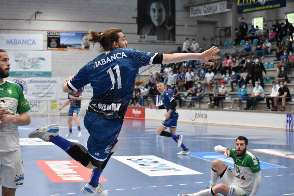 Ayer hacía 3 años que me rompía el ligamento cruzado anterior en la última jornada de liga.
Ayer ganamos un partido vital para seguir vivos en <a href="/ASOBAL/">ASOBAL</a> y pude aportar ofensivamente con dos dianas.

Tarde o temprano, a veces más bien tarde, al final, lo bueno llega, os lo aseguro!