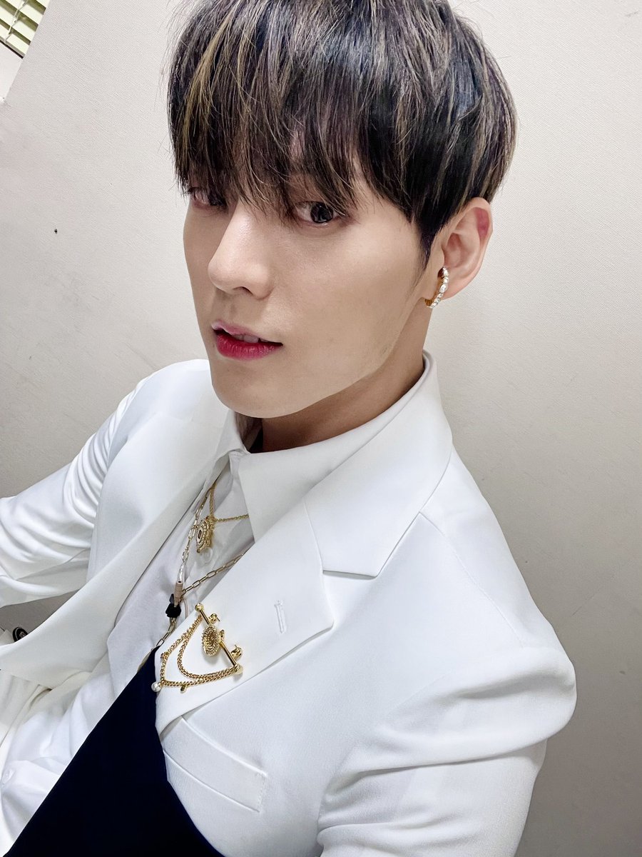 btob2mh's tweet image. 🖤💛🖤💛