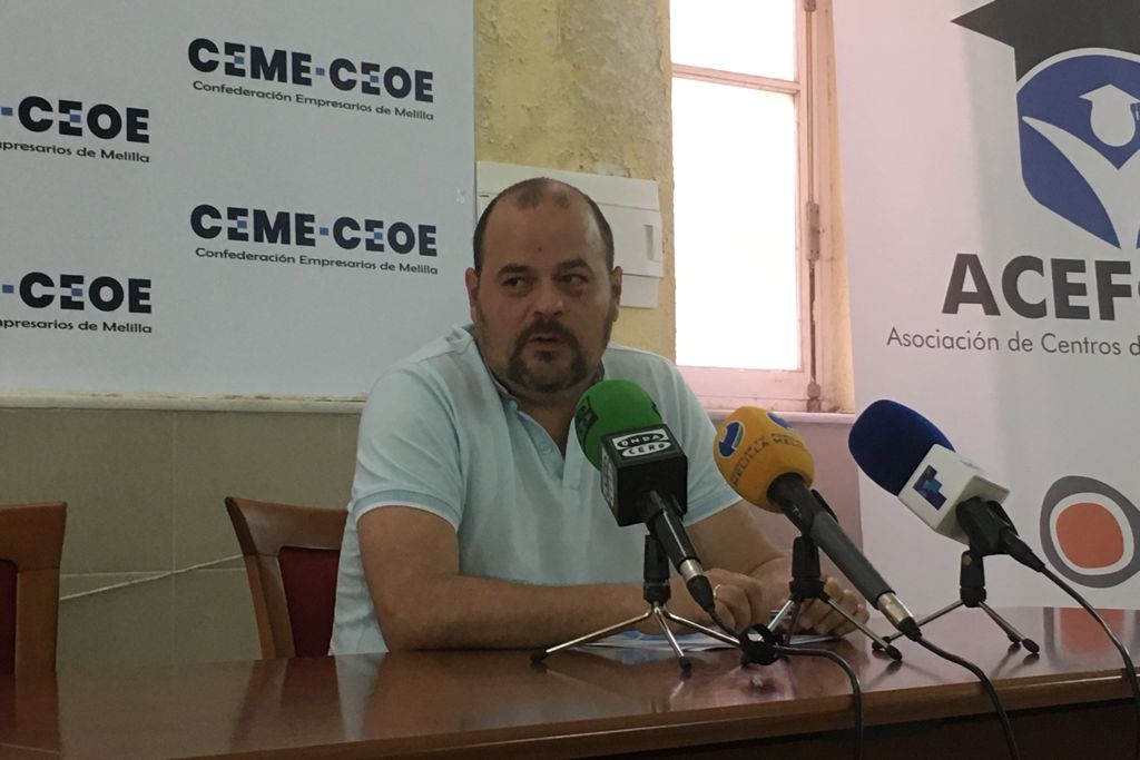 cope_melilla's tweet photo. La mayoría de empresas de formación no se presentará a la convocatoria de cursos para desempleados porque no daría tiempo a impartirlos
https://t.co/D757hiAFt6 https://t.co/QVewayA9Bz