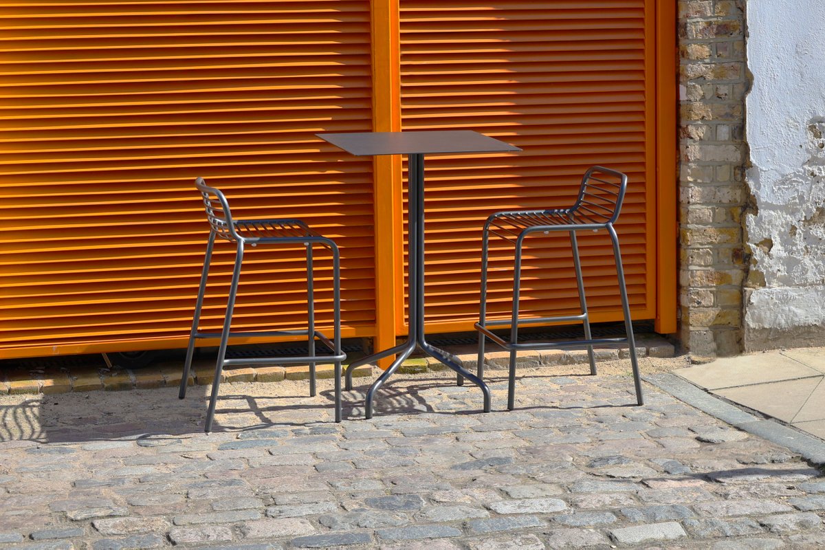 origintweets's tweet image. Contour Stools and Vine Tables on painted steel backdrop. Made from 50% recycled content, designed to last and can be easily recycled.

Find out more.

originfurniture.com/circular-steel

#wirechair #design #comfort #interiordesign #commercialinteriors #outdoorfurniture #madeingreatbritain