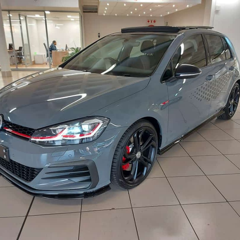 SmoothGuySA's tweet image. stop being like #makamu .. Ngwana will never say uyabora on dc vehicle philanis@mcmotor.co.za
012 470 8812