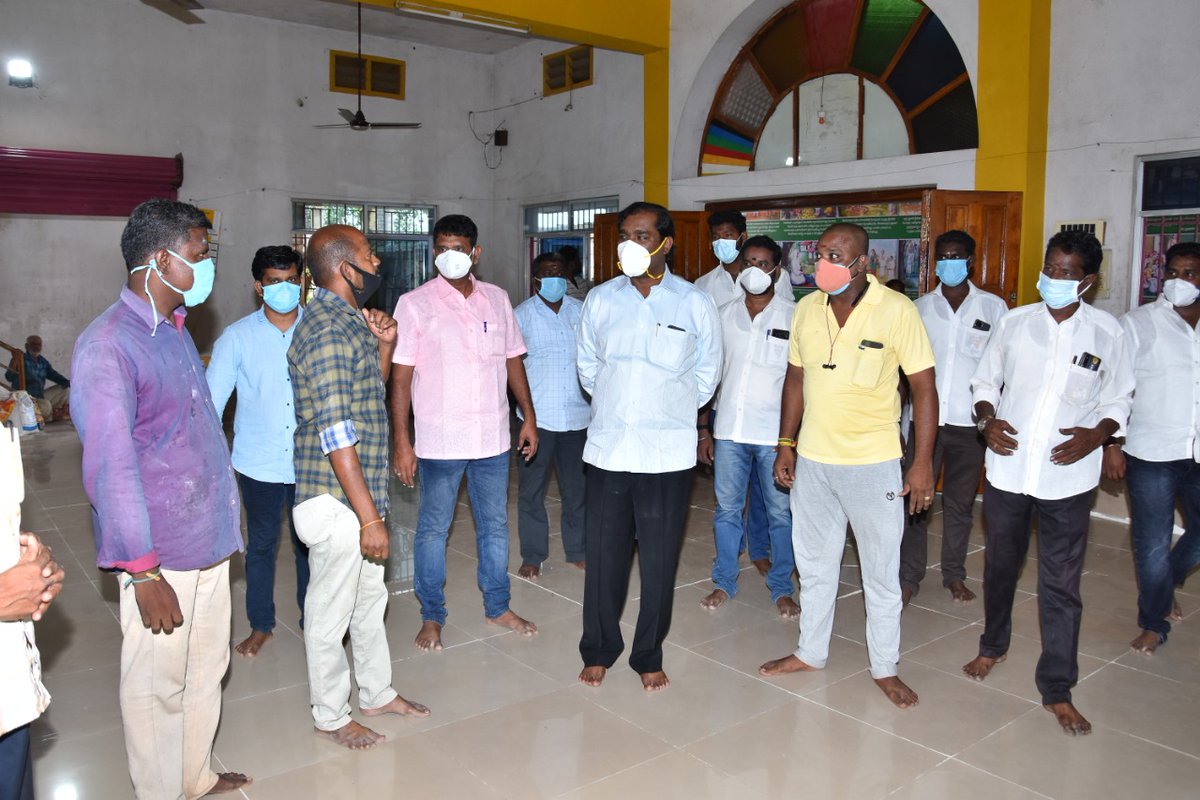 பண்ருட்டியில் அமைந்துள்ள திருவருட்பிரகாச வள்ளலார் சபையுடன் இணைந்து பண்ருட்டி நகரத்தில் இருக்கும் ஆதரவற்றோர், மனநிலை பாதிக்கப்பட்டவர், வீடற்றோர்,ஆகியோருக்கு மதிய உணவு வழங்கியதோடு அவர்களுக்கான ஒரு நாள் உணவு செலவையும் ஏற்றுக்கொண்டேன்.