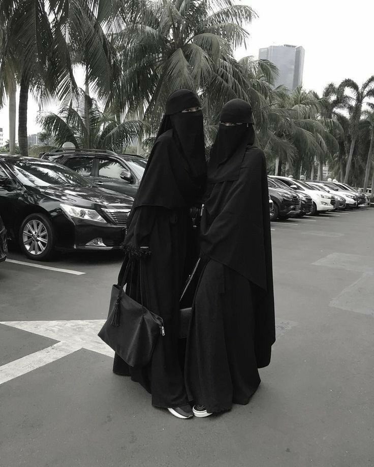 DejaRu22's tweet photo. I will now be posting outfits for women to wear https://t.co/rHX4rSYOcH
