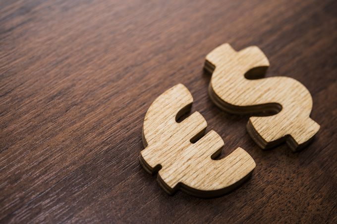 Daily_Forex's tweet photo. EUR Sells Off in Tough Day for Risk Assets https://t.co/tqFI9DUfjL #Forex #EURUSD https://t.co/jPDg6lAerh