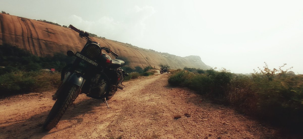 arjunbeatz's tweet photo. #arjunbeatz #Days #spin #offroad #with @royalenfield #shotongopro @GoPro https://t.co/oDrd0dNvHJ
