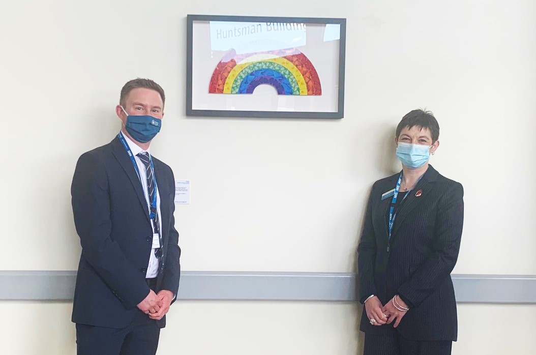 The Butterfly Rainbow artwork by Damien Hirst, created to thank NHS staff during the COVID-19 pandemic, was unveiled by @MajorKirsten1 yesterday! It's hanging in the Huntsman main entrance at the Northern General Hospital for staff, patients and visitors to enjoy! 🌈#hospitalarts