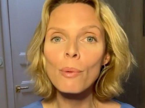 Sexy:People:Ouh, le gros loupé ! Sylvie Tellier tente une photo ult...bit.ly/3bDU2QU #sexy