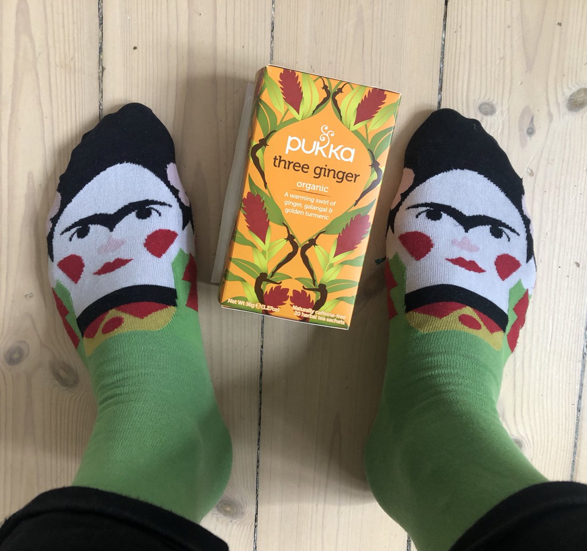 Really bad and sore throat today but my Frida Kahlo socks and ginger tea are all set to talk about our study on library impact at the <a href="/NAPLEforum/">NAPLE</a> 2021. See you soon <a href="/tzu_ham/">Stuart Hamilton</a> &amp; Co naple.eu/forum2021/ #librarylife #socklove