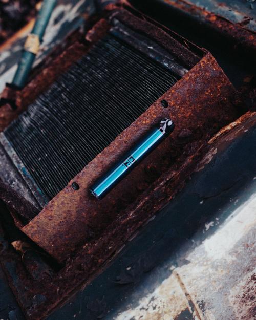 VapeshopGB's tweet image. Slushberry Puff Bar XL is all of the best flavours from the classic childhood blue slushy drink inside a disposable vape!

Pick up 3 for £15 here: qoo.ly/3cagdv 
📸: @the.vikingvpr

#PuffBars #DisposableVapes #Vapeshopgb #ULTDSalts