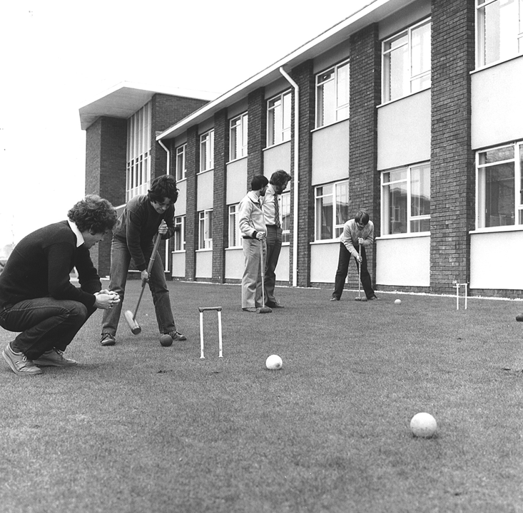 DaresburyLab's tweet photo. Its #ThrowbackThursday 📸
This weeks throwback features some of Daresburys croquet players 🏑
We don't know the exact year this photo was taken, but we would love to know. 
Also, do you remember seeing or playing the sport yourself? https://t.co/RKQA4RXUvp
