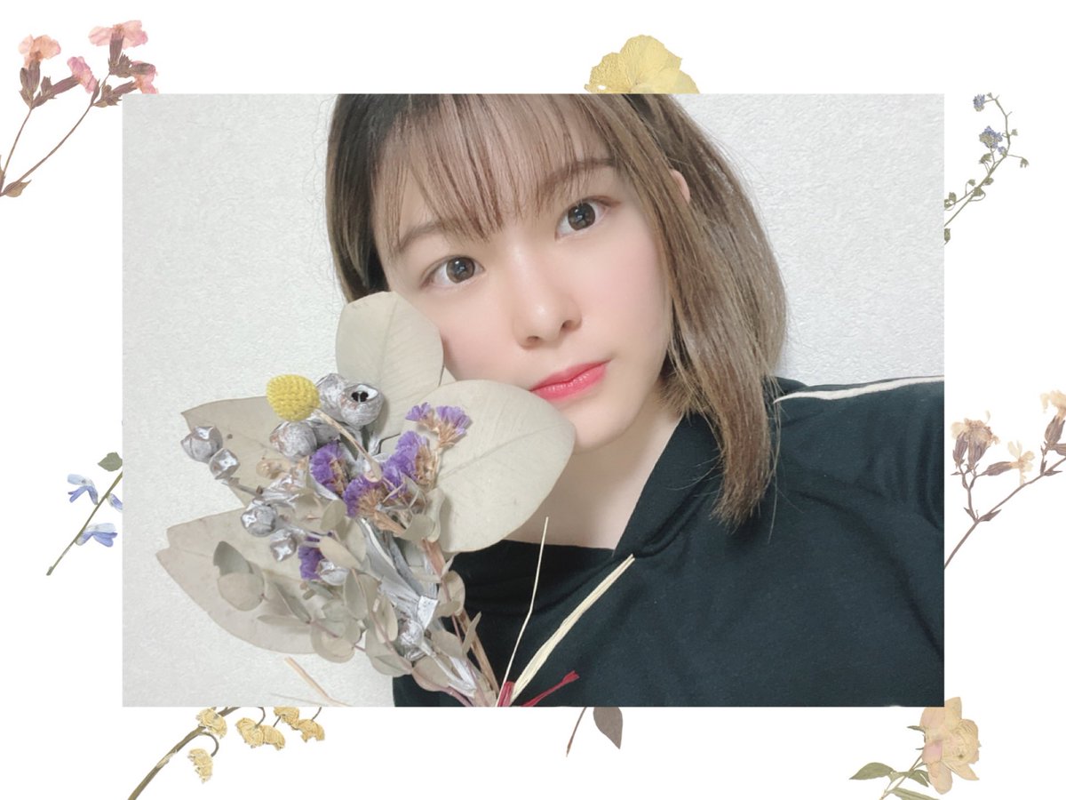 Nanon19220026's tweet photo. リツイートお願いします💐

私のお部屋に飾ってある
ドライフラワー❁

画像背景もお花にしてみた〜！

#サニプロオルチャン #SHOWROOM https://t.co/bKf2MS2rtH
