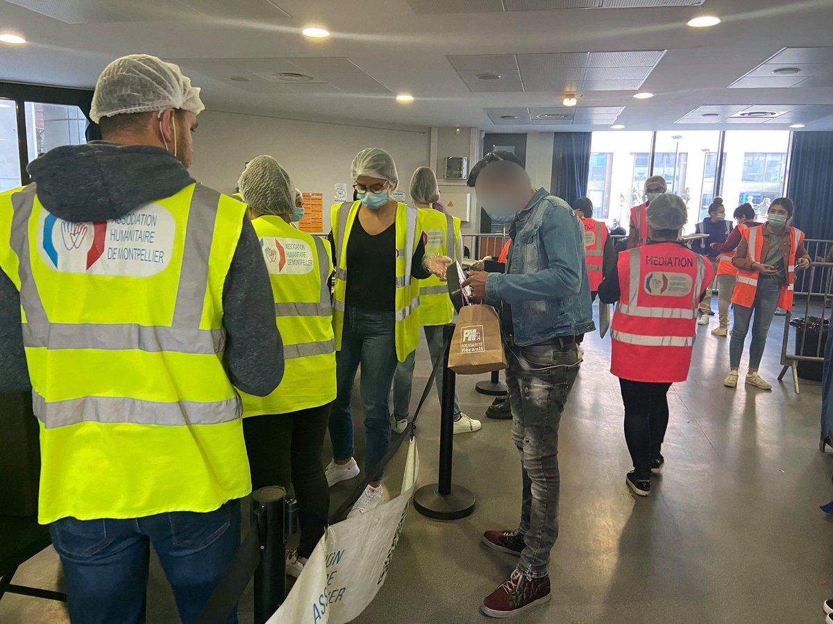 HumanitaireMtp's tweet photo. Très belle distribution comme toujours😍

Merci à tous les bénévoles et donateurs, sans qui, rien de tout ca ne serait possible. ☺️🙏🏼 https://t.co/zxGZUu2rOj