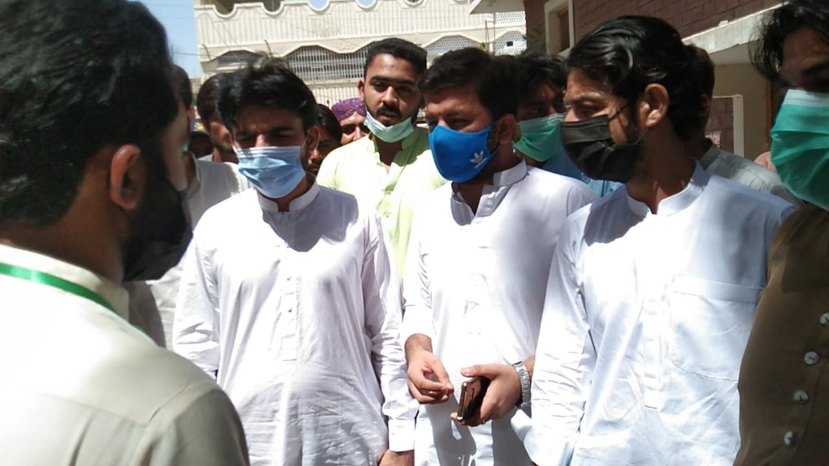 JunaidALaghari's tweet photo. Election Day 
Team #PSFSindh with #PsfDistBadin jiyala of PSF visited Different polling stations of ps 70 Matli Dist Badin with president #PSFSindh @psfmansoor @LalaMuradKhan @MuzamilKhanPSF @ZubairJamaliPK @NadirPanhwar1 InshAllah ppp will win with highly margin #BadinBhuttoKa https://t.co/kK26wWwUKM