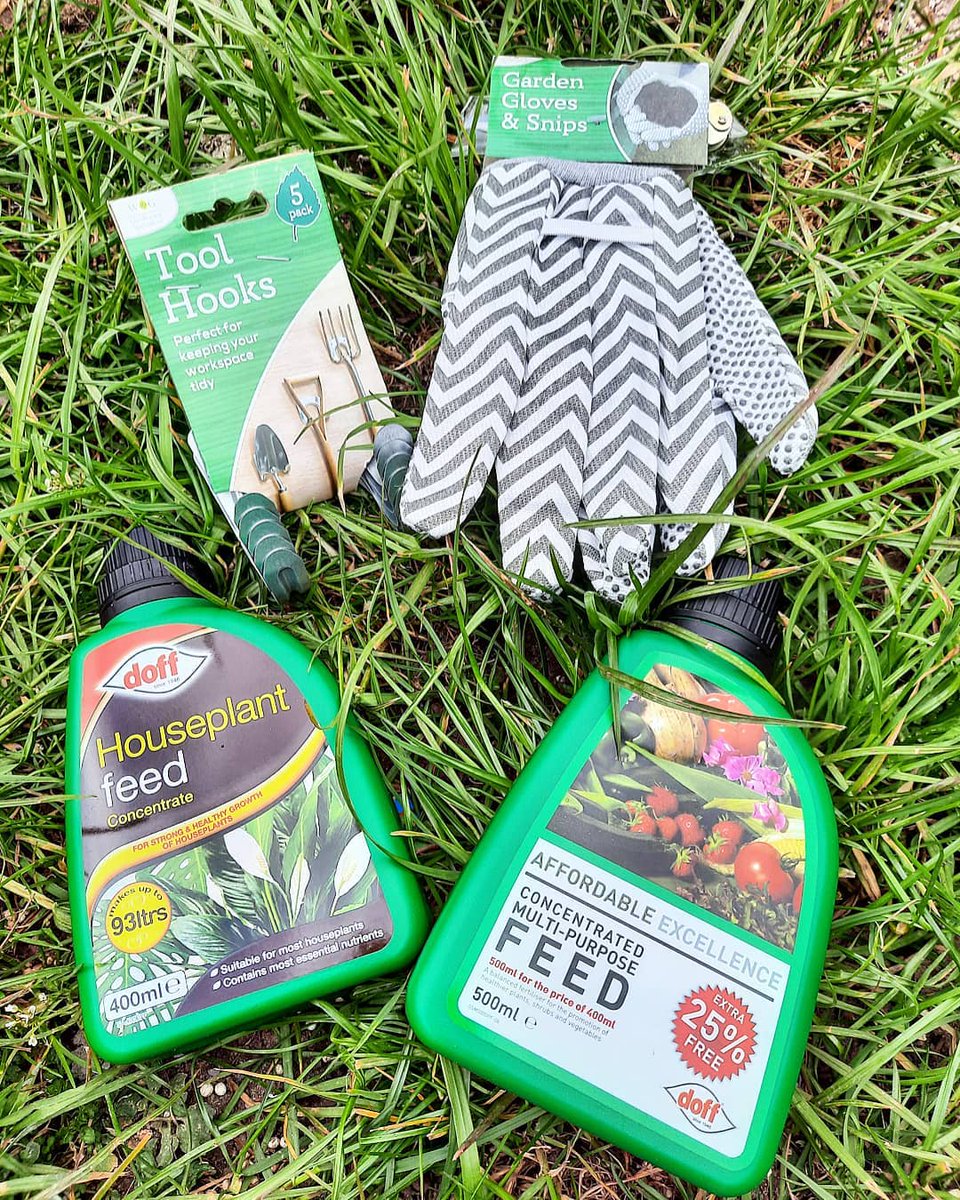 Green fingers? Get them ready for summer with <a href="/Poundland/">Poundland</a>. They've got everything you need - from gloves and plant feed, to pots and tools 🌿 
#garden #poundland #greenfingers
📷  @myhighstreethomedevon [IG]
