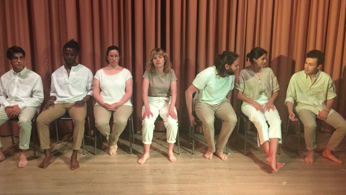 teatro_ucv's tweet photo. ¡Y volamos! Por si te lo perdiste, el miércoles que viene, a las 19:00 en el gimnasio 1 de Godella, actuamos de nuevo. https://t.co/lSs8QuJ55V