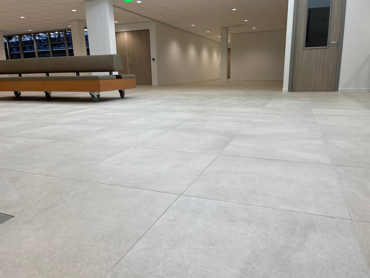 Zwembad Valkenhuizen Arnhem opgeleverd.