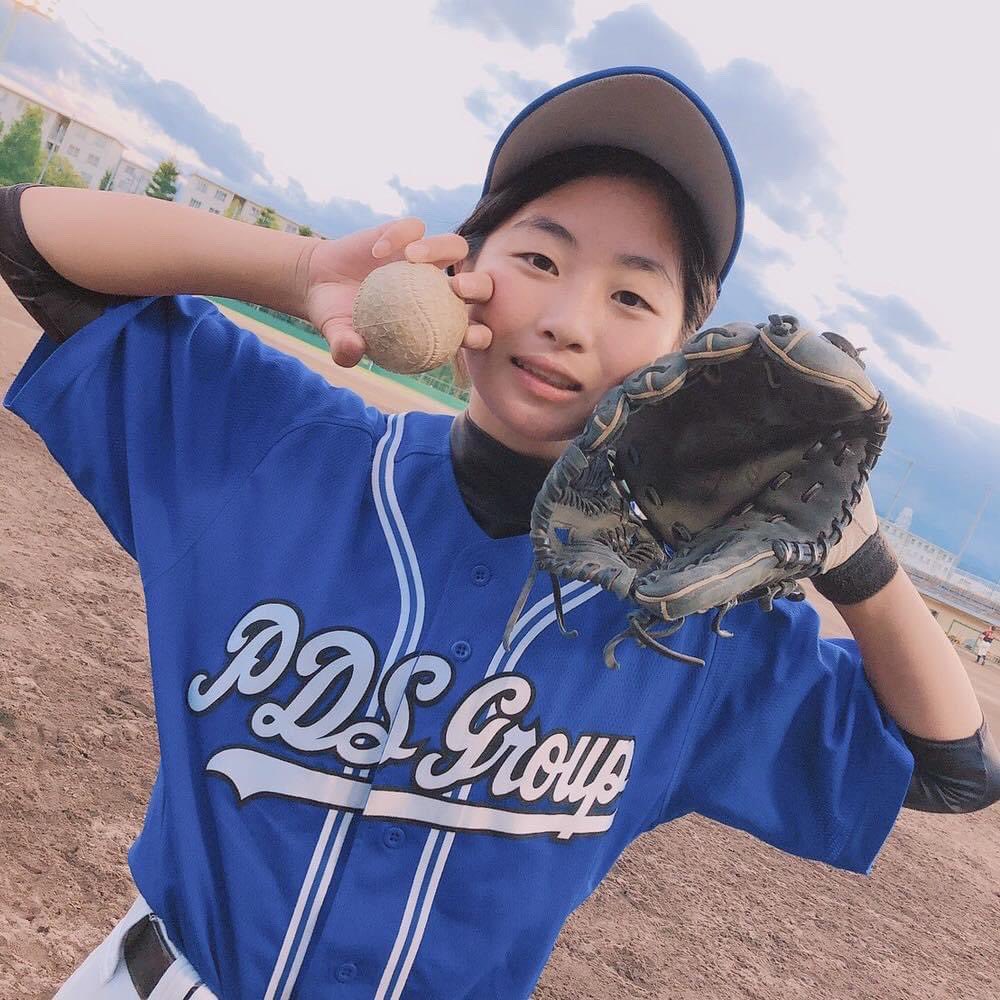 pdsgroup313's tweet image. 【PDS Group メンバー紹介】
〜7代目幹部 林美羽〜

7代目から引き続き幹部を務める
林美羽さん✨

現在は大学4年生
国家試験を控えていることもあり忙しい模様…

そんな彼女は
グループ1の気配り上手👏
視野の広さと行動力は誰にも真似できない

野球女子の一面も❗️

#PDSGroup 
#学生トレーナー団体