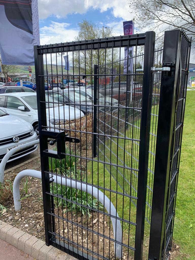 firth_fencing's tweet photo. Having recently completed a successful project for a well-known motor sales company, we were again entrusted with completing a similar project at another one of their sites. Carrying out the works efficiently and without disruption was once again achieved. https://t.co/gR1lgisxg2
