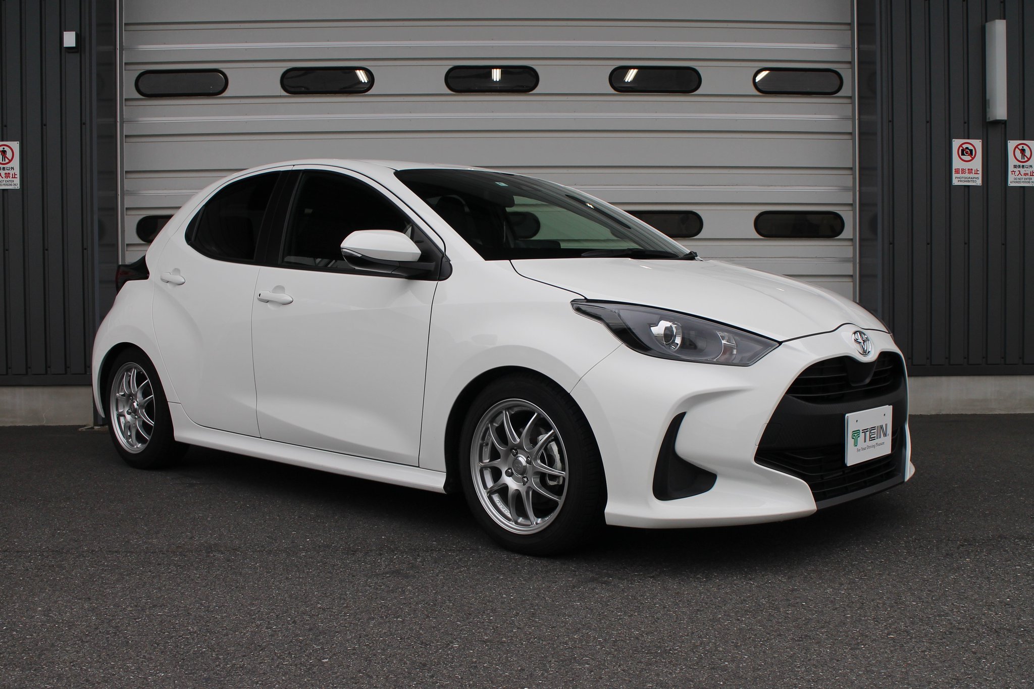 人気商品!! MXPJ10 ヤリス クロス ハイブリッド TEIN FLEX Z 車高調