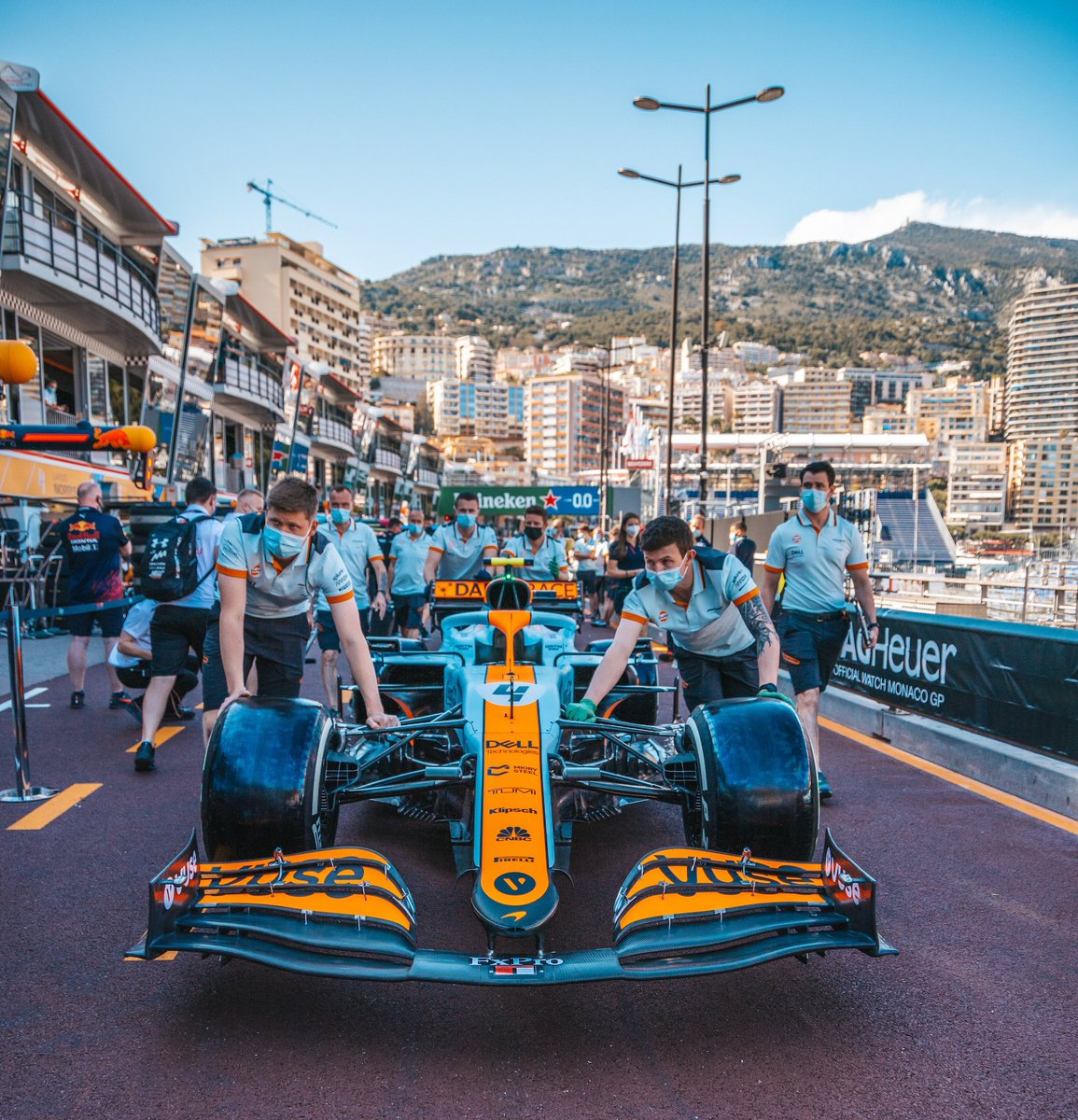 Mónaco tiene un color especial... genial por. <a href="/McLarenF1/">McLaren Mastercard Formula 1 Team</a>