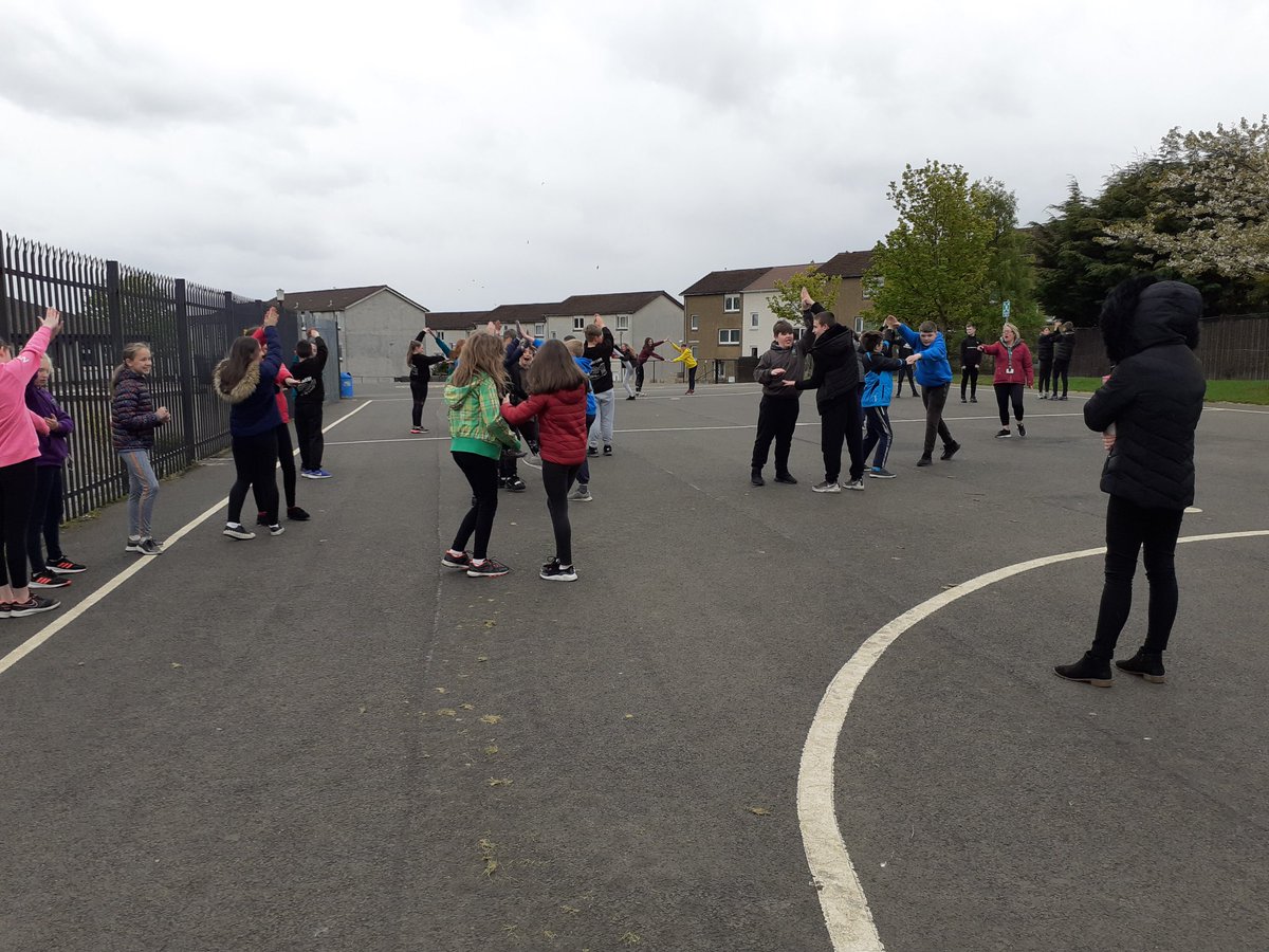 ActiveS_Deans's tweet photo. P7 Leadership Group Sports Day planning #balanceweek #STEPS #easyoptionsharderoptions #active @ActiveWL @carmondean_ps https://t.co/Ddg81Ct7ZZ
