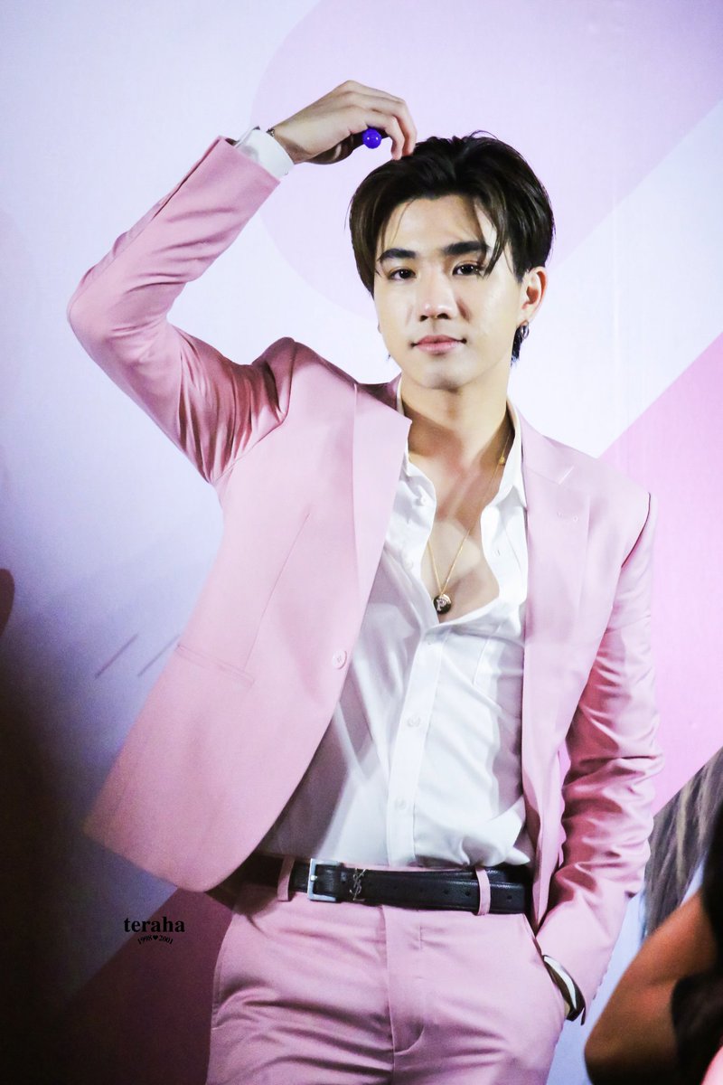 teraha19982001's tweet photo. 𝐡𝐨𝐰 𝐝𝐢𝐟𝐟𝐢𝐜𝐮𝐥𝐭 𝐭𝐨 𝐡𝐚𝐯𝐞 𝐚 𝐡𝐞𝐚𝐫𝐭? 👀💝
𝐡𝐚𝐩𝐩𝐲 𝟓𝟐𝟎 @perthppe
.
#520Perth我爱你รักนะ
#PerthTanapon 
#KDPPE https://t.co/bhYzHjtG0N