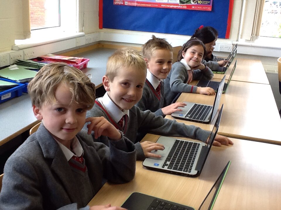 BGS_LanguageDpt's tweet photo. Year 3 pupils have been enjoying some interactive French games about animals #languages https://t.co/hJ9IX0jOyn