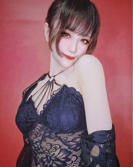 コスプレイヤーしろさきのTwitter画像22