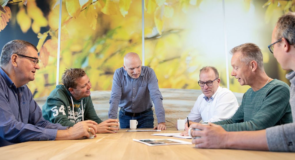 Wij zijn op zoek naar een bedrijfsleider voor onze afdeling Gelijmde Houtconstructies B.V.
Bekijk de volledige #vacature op werkenbijdegrootvroomshoop.nl en solliciteer!
