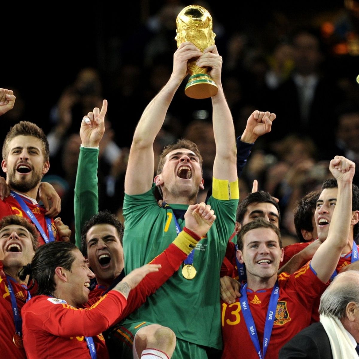 Happy 40th birthday Iker Casillas. 