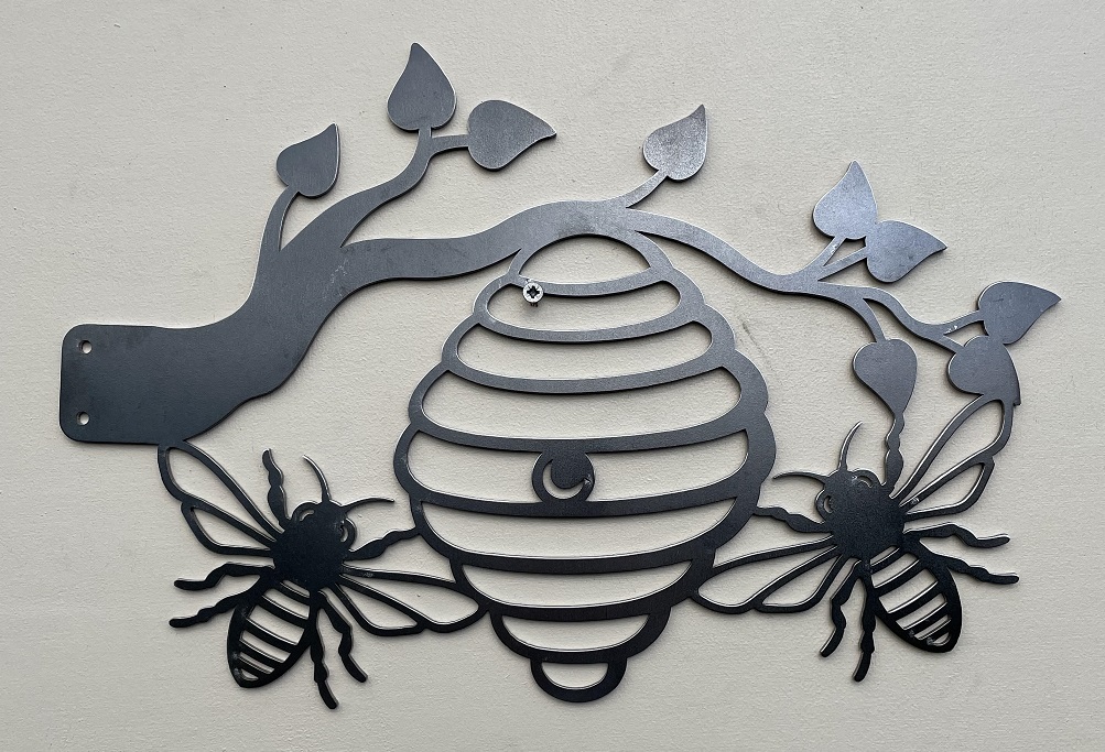 View our new METAL wall art designs @ our online shop bespokelaserart.co.uk

#BEE #HONEY #WALLART #METALART