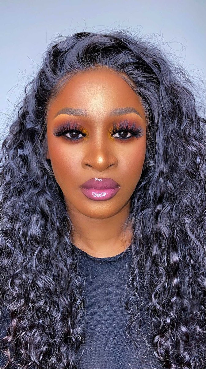 OH MY GOSHH! Obsessed with her😍😍. Our Queen @thenadiajoseph is wearing “Smoke”.✨

Find it at keilayecosmetics.com🛍🛒

———————————————
#minklashestoronto #toronto #torontobeauty  #beauty #makeup #smallbusinesstoronto #blackownedbusinesses #discoverontario #discovercanada