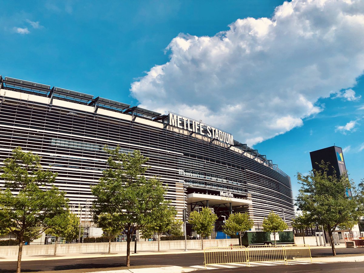BerkeleyCollege's tweet photo. Commencement countdown: In one week, we will be here for #BerkeleyGrad2021!!! @MetLifeStadium https://t.co/ld45QBWlGk