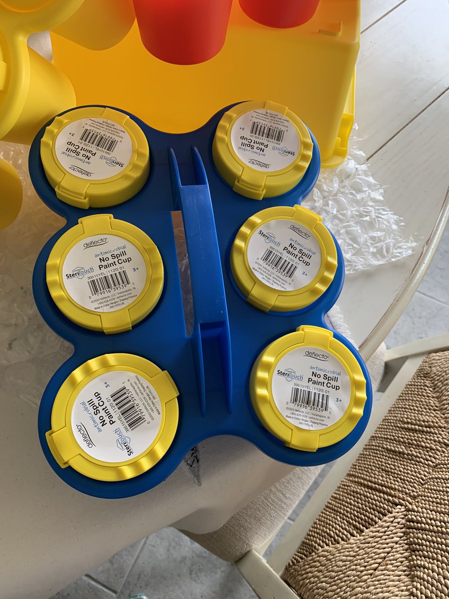 VickySTurner's tweet image. Bring on the art! #tryazon #deflecto #cleanuptheclutter #findyourinnerartist