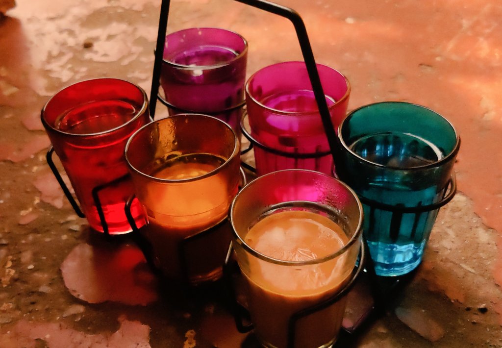 PALAK_PN's tweet photo. #CHAI #tea #colorbomb #tapriwalichai #chaishai #chaisexual #chaitea #InternationalTeaDay #chaidiwas #chaiday #21May https://t.co/7dMOz82lic