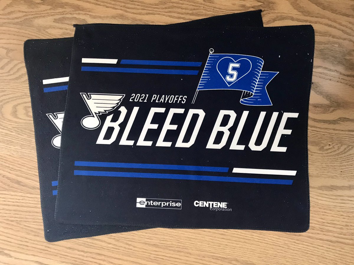 StLouisBlues's tweet photo. Round 1 rally towels 💙5️⃣💙 https://t.co/3iXPTO9liq
